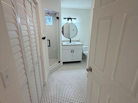 3rd image of 831 Floral Dr