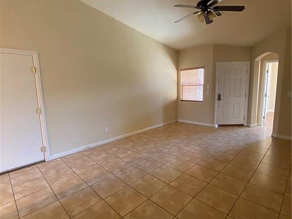 5th image of 5401 Golden Barrel Ave