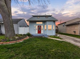 28442 Beechwood St, Garden City, MI 48135