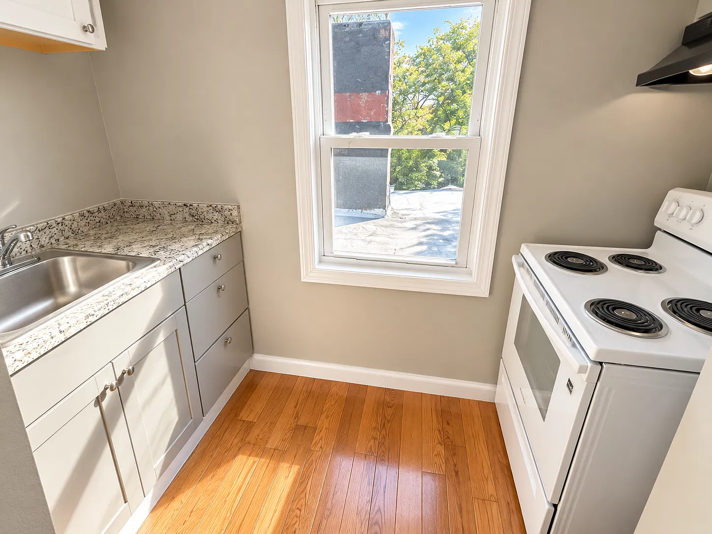 Studio, 850 sqft, $1,345 — Photo 2