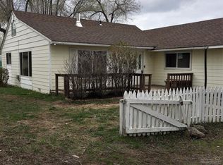 2661 SW 27th St, Redmond, OR 97756