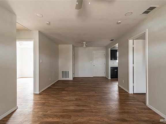 5th image of 707 Gabriella Ave