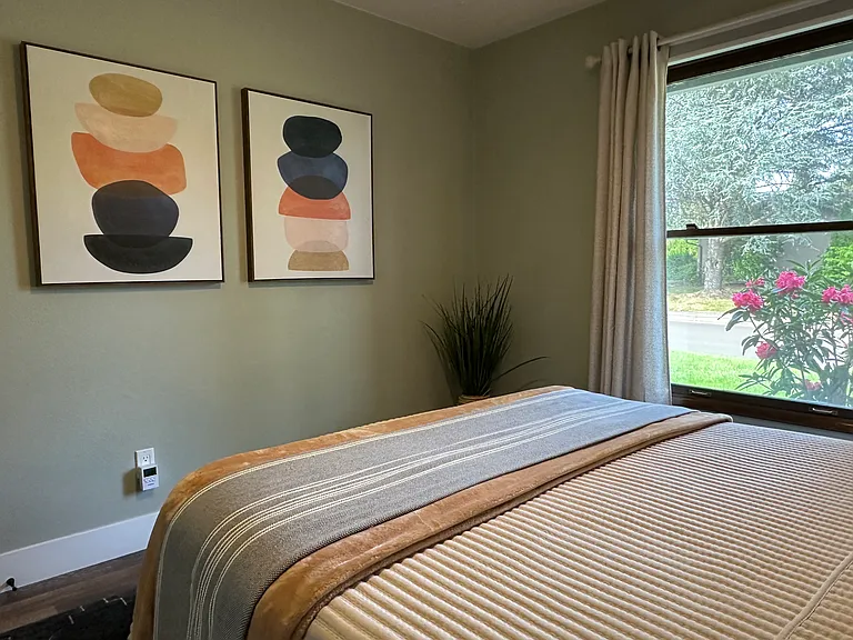 514 NE Joanne Cir — Photo 17