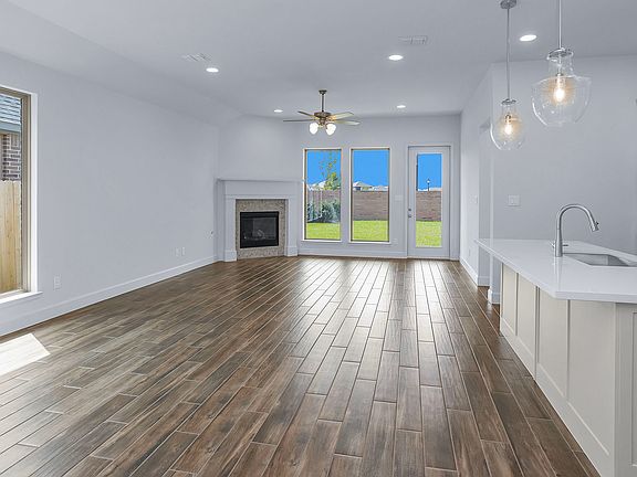 3rd image of 21339 Manatee Rock Ln