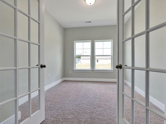 445 Shaftesbury Place-03 Compressed