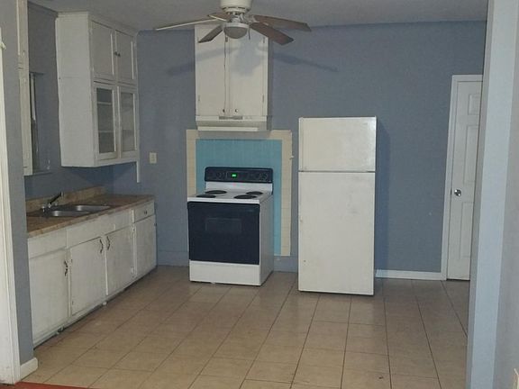 3rd image of 1219 Miller Ave