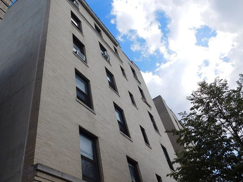 2nd image of 3215 35th St APT B1