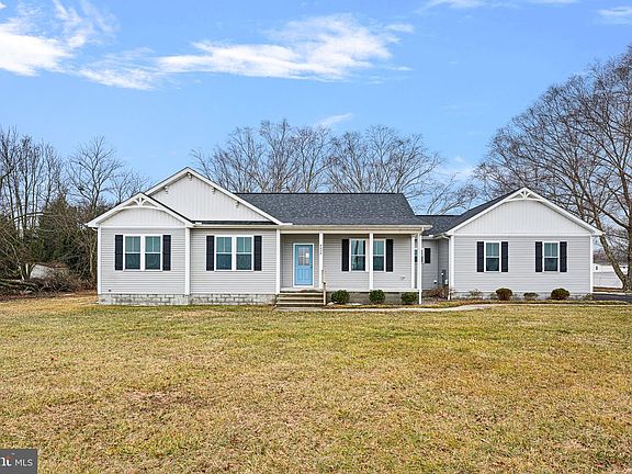 2nd image of 4438 Paradise Alley Rd