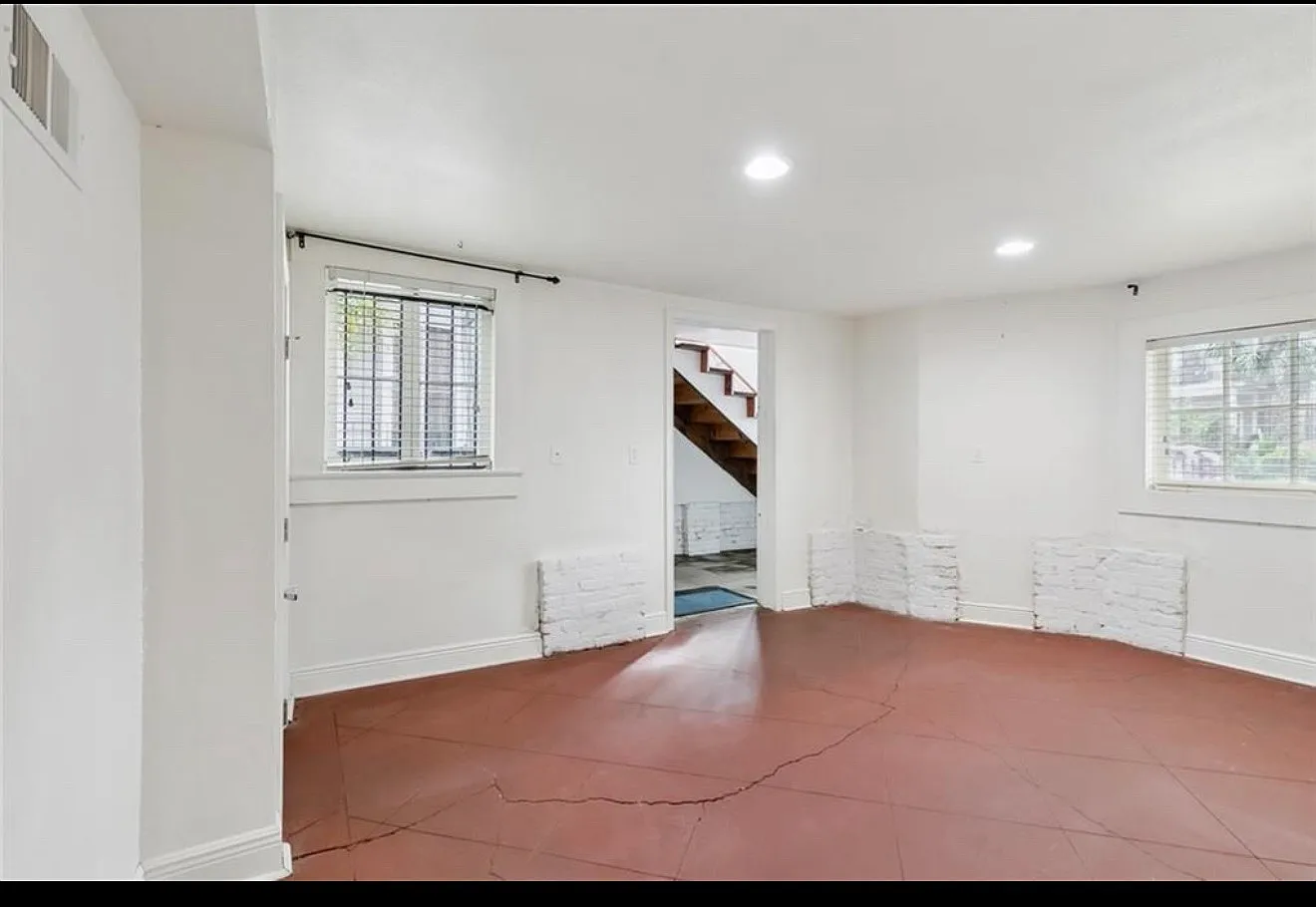 2 bed, 1100 sqft, $1,600 — Photo 4