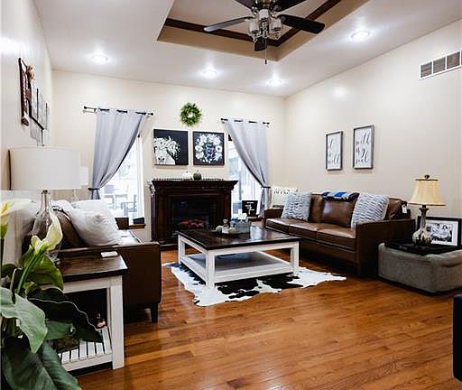 5th image of 4912 Corinth Dr