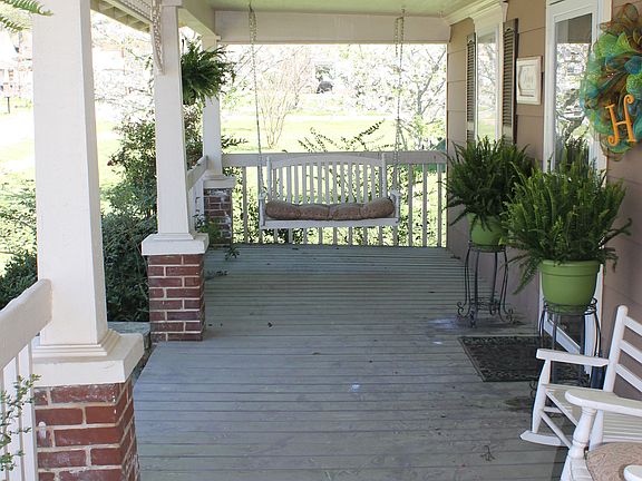 Great front porch to enjoy