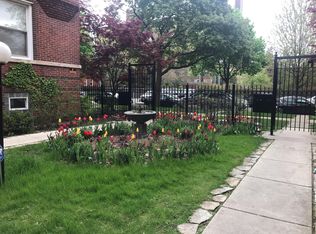 7043 S Bennett Ave APT 3W, Chicago, IL 60649