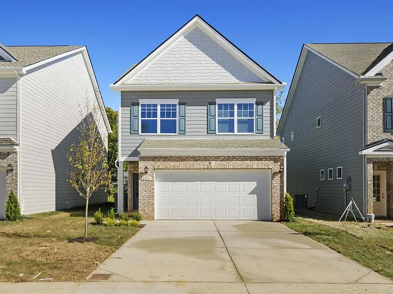 223 Emmett Dr — Photo 1