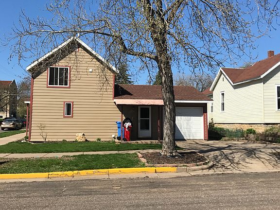 3rd image of 522 Gould St