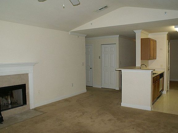 5th image of 18547 Bridle Club Dr
