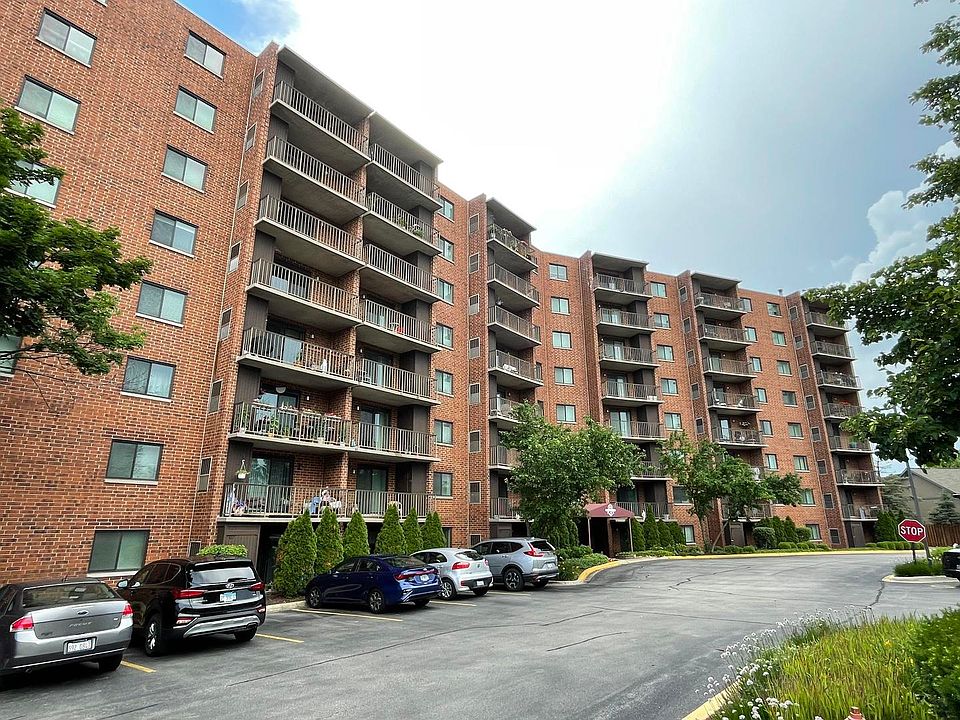 1st image of 1 Bloomingdale Pl APT 719