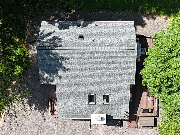 4th image of 31 Ingrid Dr