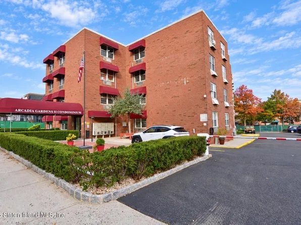 999 Forest Ave APT 4B, Staten Island, NY 10310