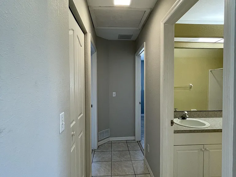 1602 SW 16th Ct — Photo 30