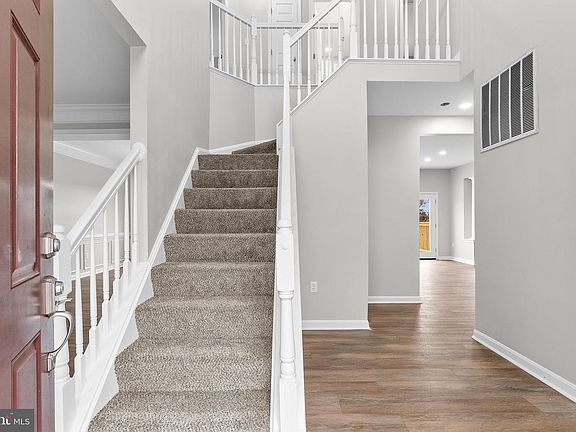 4th image of 75 Killian Ln