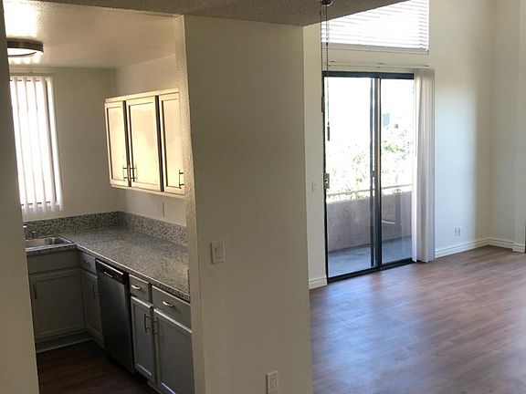 2nd image of 319 N Market St Unit 204