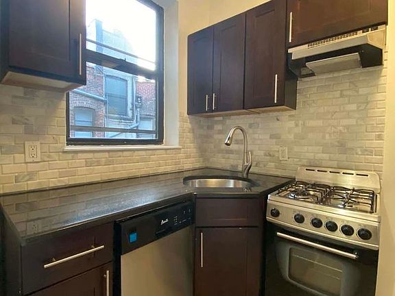 4th image of 1229 1st Ave #27F