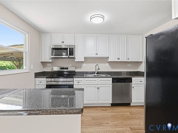 3rd image of 9709 Laurel Pine Dr