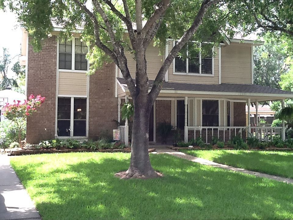 1st image of 15423 Stonehill Dr