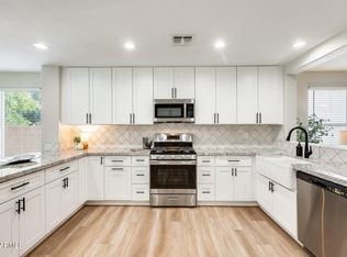 1015 E Daniella Dr, San Tan Valley, AZ 85140