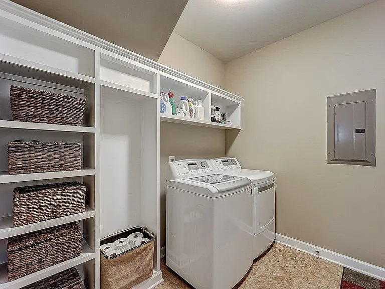 6040 Sanmar Dr — Photo 33