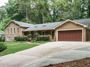 208 Queensferry Rd, Cary, NC 27511