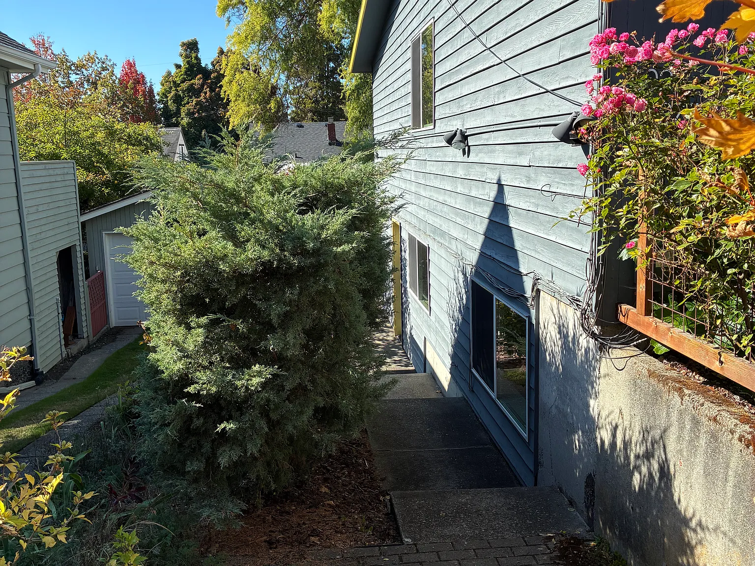 2 bed, 1080 sqft, $2,700 — Photo 4