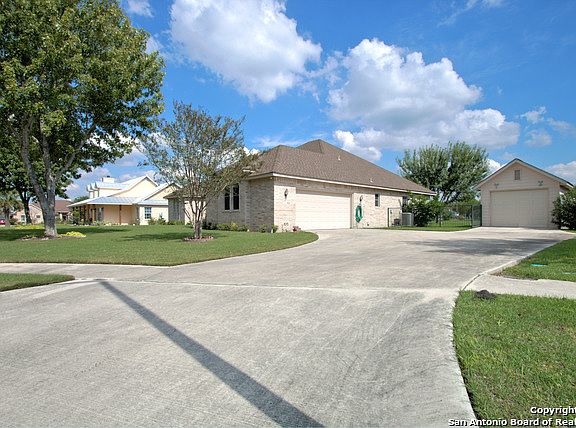 4th image of 111 Maria Ln