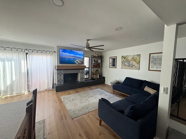4339 Loma Riviera Ct — Photo 2