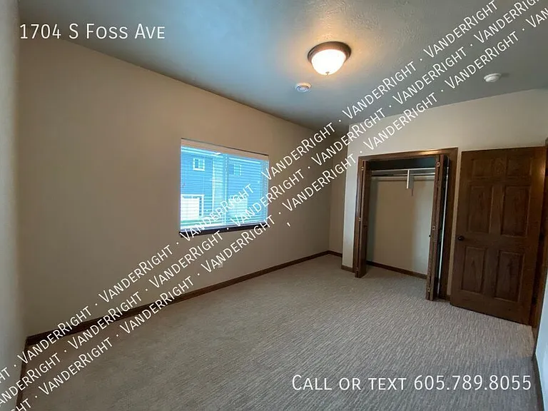 1704 S Foss Ave — Photo 13