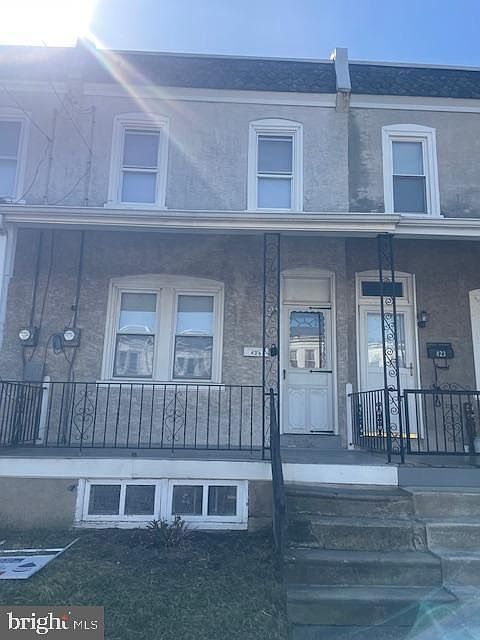 1st image of 425 Ripka St