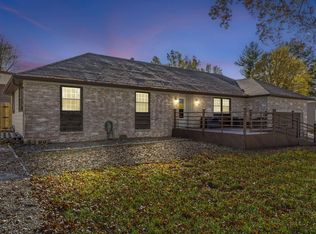 660 W Village St, Springfield, MO 65807