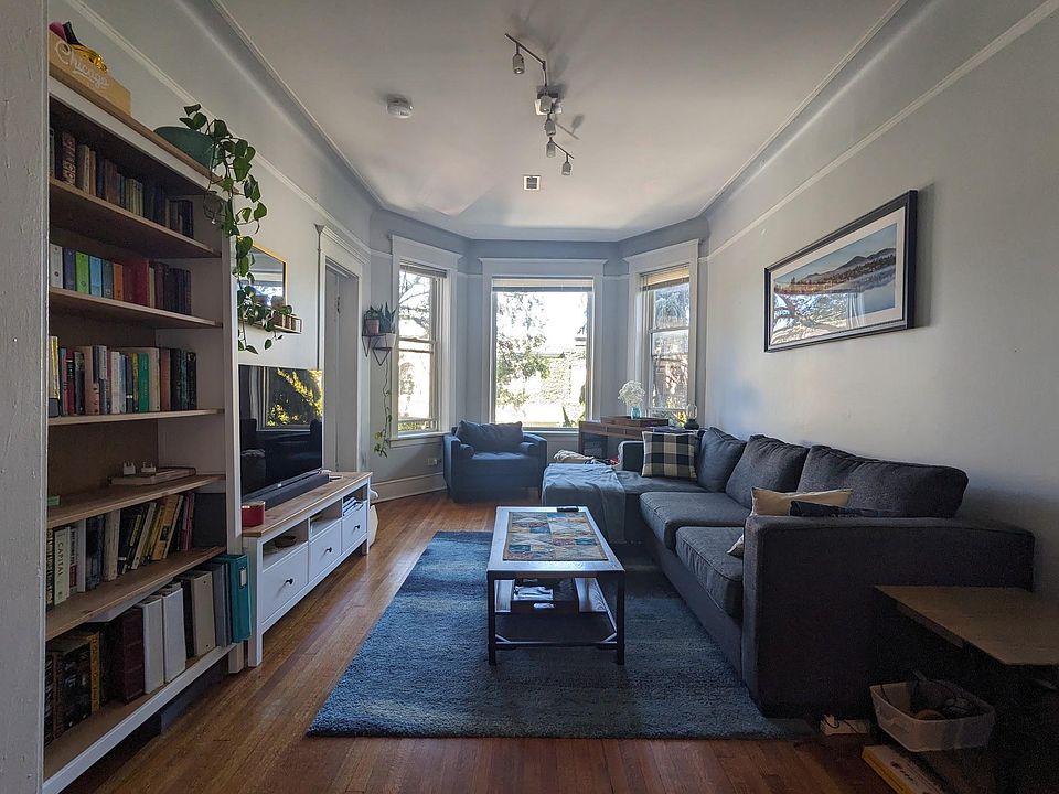1st image of 3811 N Wilton Ave APT 2
