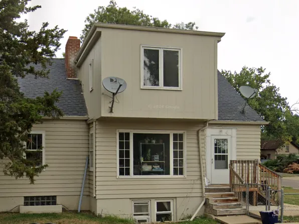 4 5th St W, 4 W 5th St #A, Dickinson, ND 58601