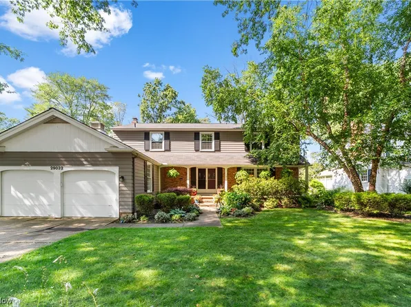 29032 Lincoln Rd, Bay Village, OH 44140