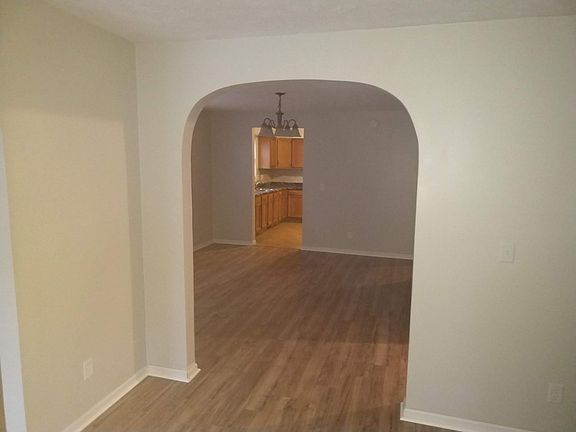 5th image of 667 Turner Ave NW