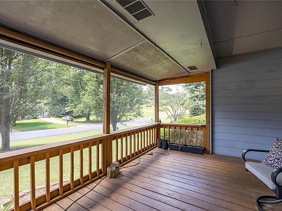 4th image of 4685 Seward Rd