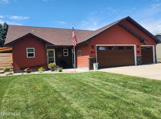 1255 S Lake Dr, Watertown, SD 57201