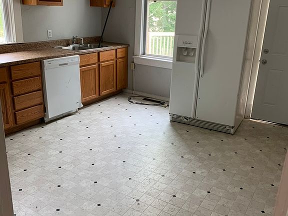 2nd image of 516 Washington Ave