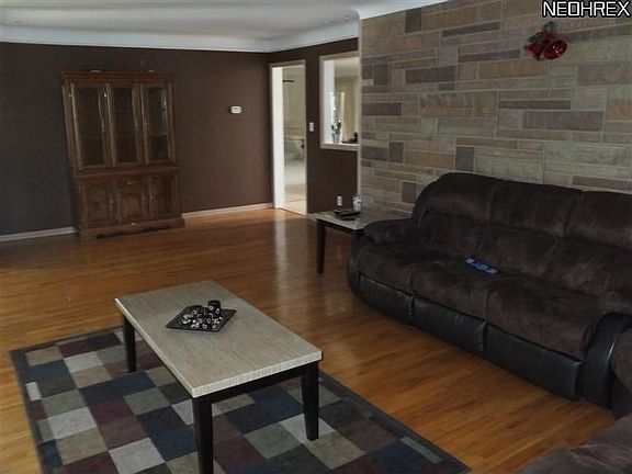 5th image of 5640 Beacon Hill Dr