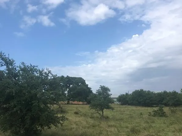 128 Hiram Cook, Blanco, TX 78606