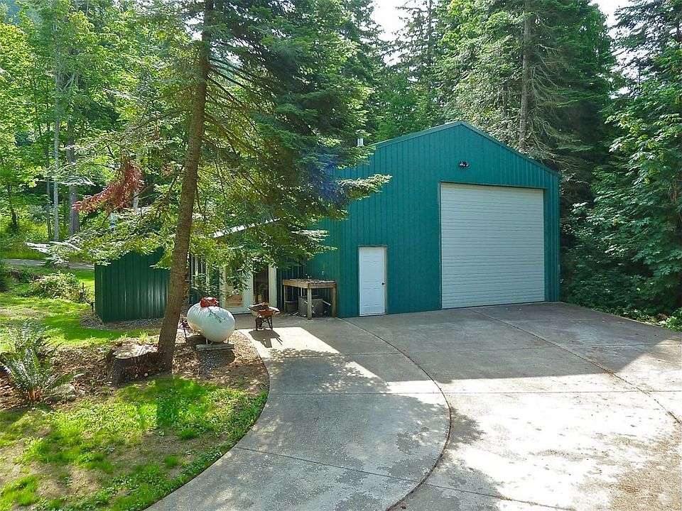 Large Heated Shop w/Office