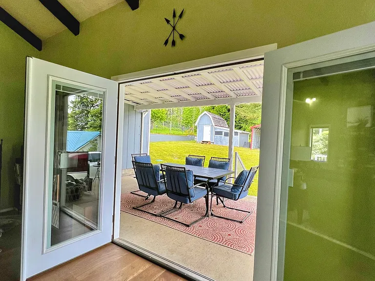 470 Forest Dr — Photo 3