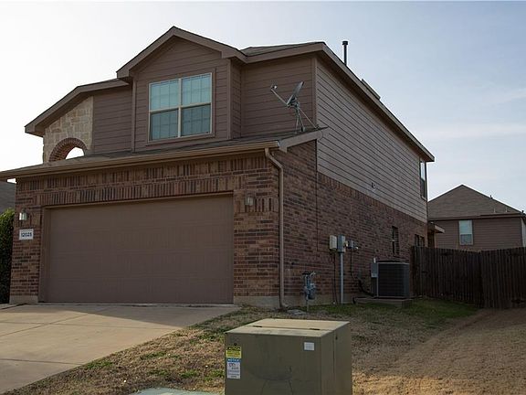 3rd image of 12025 Walden Wood Dr
