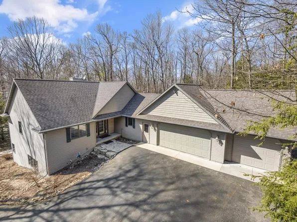 10658 Meadow Ln, Sister Bay, WI 54234